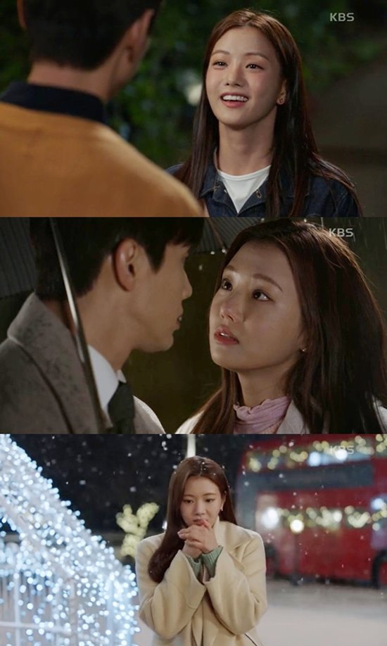 Lee Se-hee captivates Weekend evening homeroom with thrilling lines directed at Ji Hyun Woo in Gentleman and Young LadyLee Se-hee played the lead role in the KBS 2TV Weekend drama Gentleman and Young Lady.Especially, it is a situation that melts the audiences love affair with a loving romance toward Lee Young-guk (Ji Hyun Woo).Lee Se-hee has pointed out three things: Sulm Earlock, which was presented in Gentleman and Young Lady.Park Dan-dan, who was living as a tutor in Lee Yeong-guks house.Park Soo-chul (Lee Jong-won) and Jang Mi-suk (Im Ye-jin), who did not know each others whereabouts, met dramatically, so he attended an open family meeting and was happy to drink.Lee Yeong-guk waited in front of his house for Park Dan-dan, who was late for his return home.Park Dan-dan said he was sorry to have drunk after meeting Lee Yeong-guk, who rather grabbed Park Dan-dan, who was staggering, and took care of him.Park said, The president is good to me, so my heart will burst. My heart is crazy. I think I like the president. What if I have heart disease?Park seemed to like himself, but he was saddened by Lee Young-guks actions that did not reveal his mind.Since then, while the rain has been falling hard, Park Dan-dan, who bought a collection of questions by Lee Se-jong (Seo Woo-jin), Lee Se-chan (Yoo Jun-seo) and Lee Jae-ni (Choi Myung-bin), came to Lee Young-guks house.Lee Yeong-guk, who came in after meeting Ko Jeong-woo (Lee Roo), put an umbrella on Park Dan-dan.Park kissed Lee, who once again opposed Lee Yeong-guks kindness. Lee Yeong-guk was very embarrassed and rejected Park.However, Park said the next day, If you have a heart for me, I would like to meet you at Namsan at 8 pm this evening. I will wait until the president comes.In the end, Park Dan-dan met Lee Yeong-guk and Namsan and started a love affair.Park Dan-dan was separated from Lee Young-guk because of Jo Sa-ra (Park Ha-na). Lee Young-guk fell off the mountain after she tripped while climbing in the past.Lee Young-guk, who lost his memory and returned to his 22-year-old days, has found Memory, but Jo Sa-ra claimed that he had a love affair with Lee Young-guk at the time and had his child.Park Dan-dan claimed that Lee Yeong-guk loved him in the past and said that this was a lie, but Lee Yeong-guk eventually pushed him away.In this situation, the children of Lee Young-guk left their homes to join Park Dan-dan, who unwittingly headed to Park Dan-dans house as if he were attracted to something.Park looked at Lee Young-guk, who found his house, and asked, Did you come to see me? After that, Lee Young-guk tried to return in a hurry, and hugged him behind him and said, I will always wait here.If you want to see or meet, come and see. Lee Se-hee is captivating the attention of viewers by revealing pure and cute charm through gentleman and young lady beat.With Park Dan and Lee Young-guk continuing their unpredictable romance through numerous crises, it is noteworthy how Lee Se-hee will continue his performance in Gentleman and Young Lady.Gentleman and young lady broadcasts every Saturday and Sunday at 7:55 pm.Photo: KBS 2TV gentleman and young lady capture