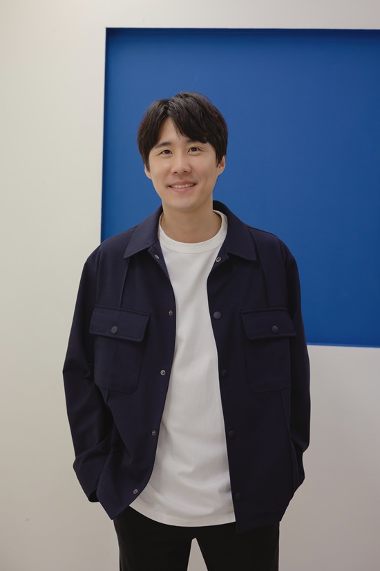 (Following [Exs interview 2] actor Na Chul has passed a long tunnel and received a bright light.The Engine of Youth, which Na Chul had been able to come to this day over the obscurity, was a mind that did not lose its self-confession and initials.The SBS gilt drama The Readers of the Heart of Evil (hereinafter referred to as The Heart of Evil), which ended on the 12th, is a story of a profiler who had to fiercely examine the minds of those who stood at the peak of evil when the unmotivated murder that terrorized the Republic of Korea surged.Na Chul, who played the role of a serial killer friendly with Kang Ho-sun in the drama, recently met and talked about the drama.Na Chul appears in the second half of the 10th episode as the last The Convict of this work.Na Chul perfectly described the criminal characteristics of Kang Ho-sun, which is far from the Convict prize, which was commonly imprinted at the time, such as outstanding rhetoric in favorable personality.Especially, in an intelligent and cool atmosphere, he portrayed the friendship to put the police under his control with intense acting and raised the tension extremely.I wondered how much of Na Chuls performance satisfaction, which led to the big acclaim of viewers, would be: Its 51 percent, I feel sorry and lacking all the time, every time I say, Can I do this?There is a sense of crisis. It is not a very satisfying personality.Na Chul said, I am generous about others, but I am a strict style for myself. So I think there is an Engine of Youth to continue acting.I bully and whip me, he said.Na Chul has appeared in numerous independent films and plays, and has been acting for more than a decade. What kind of a small meeting will you feel when you look back on your acting career?Na Chul said, I am a man who loves my work. Do I have to say that I have been doing this so far?I spent a long time in moments when my thoughts did not meet reality, but I think it is still going because I have a strong desire to do it.What I want is to keep acting. I feel sorry and sorry for many, but I think I have been doing well.I have been hurt because I did not come easily, and then I want to praise me without giving up until now because I have hope, sweetness, and I want to be more active in the future.I do not know what part it will be, but I think I will be happy if I grow up because I have a part that can be better. Na Chul, who is preparing hard for his next work after the evil mind, said, I will draw another 10 years while expecting my goal.Na Chul is tvN Good Wife, Secret Forest 2, Vinsenzo, Happy, Netflix D.P., SBS Evil Heart and OCN Superior Haru are running on a ten-day walk.Especially, Happiness, the previous work of Evil Heart, showed Park Hee-bong and real brother and sister Kimi as Nasumin and took a snow stamp on viewers.Na Chul said, I think it is thanks to Vinsenzo. The viewers were funny and liked it.I think that I had a good chance of a good work called Happy because I liked Vinsenzo. If it was not for Vinsenzo, there would not have been Happy. Finally, Na Chul said: It was a really grateful and happy time, and I felt a lot of shortages as I prepared, and I appreciate your encouragement for a lot of interest and love support.I will gain courage and strength in continuing acting in the future. I will be able to show good performance sincerely and steadily without losing my initials. On the other hand, Na Chul meets viewers again in the OCN Sunday drama Superior Haru as Seo Min Gi.Photo =UL Entertainment