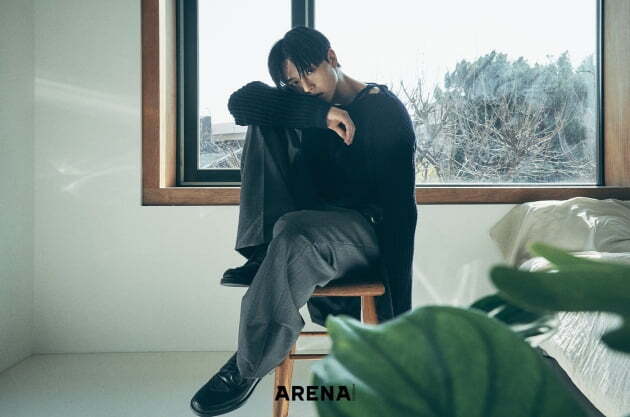 Actor Song Kangs Actor revealed his thoughts on his job.According to his agency Tree Essence on the 21st, Song Kang decorated the cover of the April issue of the magazine Arena Homme Plus.Song Kang in the public picture was a picture. Looking through the camera lens, he created a clear and transparent atmosphere like a watercolor.Song Kang replied, I think the job of Actor is very lonely, but have you ever felt such feelings? I do not have a lot in front of the camera.I can breathe with my opponent Actor, so I am happy and fun rather than lonely.Meanwhile, Song Kang is appearing in the current drama People in the Meteorological Administration: A Cruelty of In-house Love.