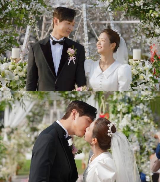 Gentleman and Lady Ji Hyun Woo and Lee Se-hee have twins after marriageThe last episode of KBS2s Gentleman and Lady broadcast on the 27th was a happy ending with Lee Young-guk and Lee Se-hee, who are getting married at the end of twists and turns.Park Soo-chul (Lee Jong-won) eventually allowed Park Dan and Lee Young-guk to marry in the will left by Lee Il-hwa and Park Dan-dan, who is happy by Lee Young-guk.Lee Young-guk, who prepared a proposal with three children, played the guitar and called Will you marry me? Park said, Yes to Lee Young-guks proposal, Doctor Park, will you marry me?Lee Young-guk and Park Dan-dan decided to change their title when they mentioned the age difference and title issue at the meeting to introduce each other to their friends.The two decided to hit each other every night when they called each other Chairman and Park, but they hit each other until they bruised their foreheads.The two men, who made up with Park Soo-cheols intervention, overcame the age gap of 14 and eventually married happily.Chagan watched Josara leave the airport.On the other hand, Gentleman and Lady, which was released 52 times on the day, released an unpublished epilogue video through the official homepage.In the epilogue, Park Soo-cheol and Cha Yeon-sil (Oh Hyun-kyung) families gathered in one place to celebrate the opening of the second store in the Chicken house.Chagan brought a pink atmosphere with a nearby cafe chief who came to Chickens house.Anna Kims lawyer came to Chickens and informed her that she had left her legacy to Park Su-cheol, Park Dan-dan, and Cha Yeon-sil, who collapsed in surprise after seeing 10 billion won in the document.Lee Young-guk told Lee Se-ryun (Yoon Jin-yi) that the companys stake remains intact, and Wang Dae-ran (Cha Hwa-yeon) said, Oh my God, and was more pleased than Lee Se-ryun.Pregnant Park Dan-dan woke up at dawn and told Lee Yeong-guk that he wanted to have a bun. Lee Yeong-guk ran out of the night to buy a bun.Park Dan-dan gave birth to twins with Lee Yeong-guk, and became the mother of five siblings.