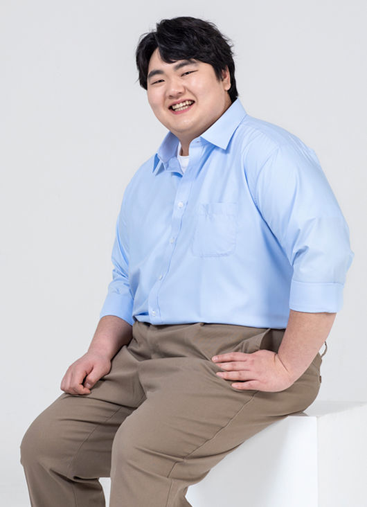 Actor Son Bo-seung, who has started weight loss with the help of a diet specialist company and has been collecting topics with the help of 145kg of weight, is shocked by the fact that weight loss is an urgent health condition as a result of health checkup.Health checkups conducted before the diet showed severe moderate fatty liver compared to the age of 24 and serious health problems caused by obesity were found, such as cholesterol levels and uric acid levels that cause gout exceeding the normal range.According to the head of the health examination conducted by Son Bo-seung, The health examination showed that moderate fatty liver was observed in abdominal ultrasound, but a fairly serious degree of fatty liver was observed compared to age.Uric acid levels, which cause gout, were below 7.0, which was high at 8.1, and cholesterol levels were significantly higher. Neutral fat levels were below 150, which was 213 higher than normal.In addition, glycated hemoglobin, an indicator related to diabetes, is also normal below 5.6, which is 5.8, which is equivalent to the pre-diabetic stage.I had not thought that I was in need of weight loss because I was still young and thought I was healthy because I had not lost weight in the meantime, said Seungeun, who had been exposed to the results of the health checkup.I was surprised to hear the results of the health checkup today because I was in a more serious health condition than I thought, he said. I thought I should lose weight as soon as possible for my soon-to-be-born baby and family and regain my healthy body.Meanwhile, Seungeun was recently cast on the web drama Ive done my best released on YouTube channel Y Studio.son bo-seung