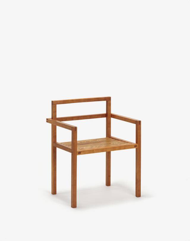 박종선 작가의 의자. 간결하고 담백한 선으로 이뤄져 군더더기가 없다. 박종선 작가 제공