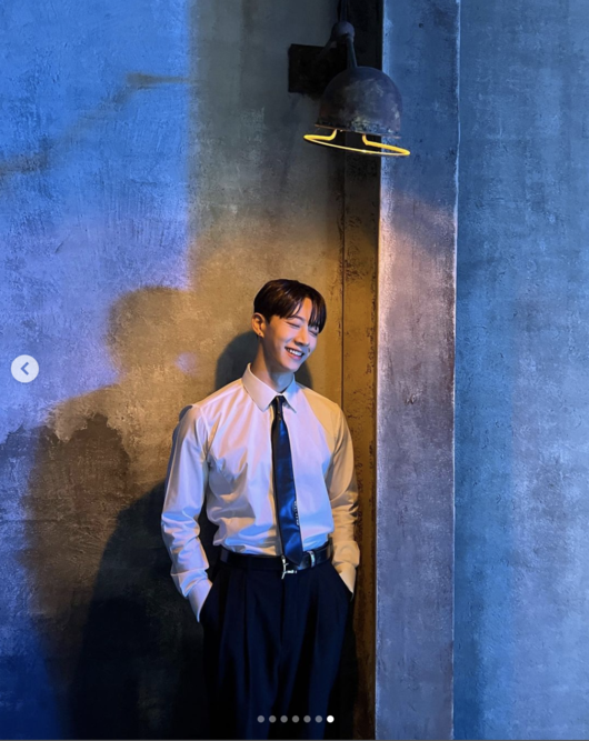 Lee Gi-kwang, a member of the group Highlights, shivered numbly.On the 2nd, Lee Gi-kwang posted several photos on his SNS with an article entitled Thank you for the 13th anniversary of AJ, I will be more wonderful in the future.In the open photo, he puts his hands in his pockets in a white shirt suit and smiles all over.His presidential aide AJ is the name of the time he made his debut as a solo artist before his debut as a bistro.The fans who watched this responded such as Pro debuter, I did not see AJ, I did not see it, Lets dance shoes for a lifetime and so on.On the other hand, the group Highlights of Lee Gi-kwang are releasing their first full-length album DAYDREAM on March 21 and are meeting with the public with various activities that cross entertainment and music broadcasting.Lee Gi-kwang SNS