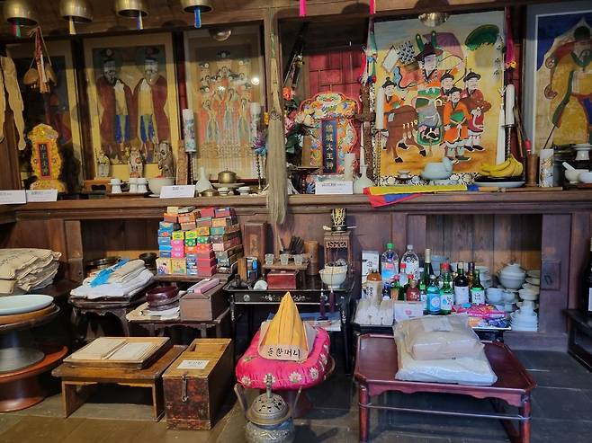 지난 3월 4일 서울 은평구 진관동 금성당 샤머니즘 박물관에 금성대군을 모시는 굿당이 복원돼 있다./윤예원 기자