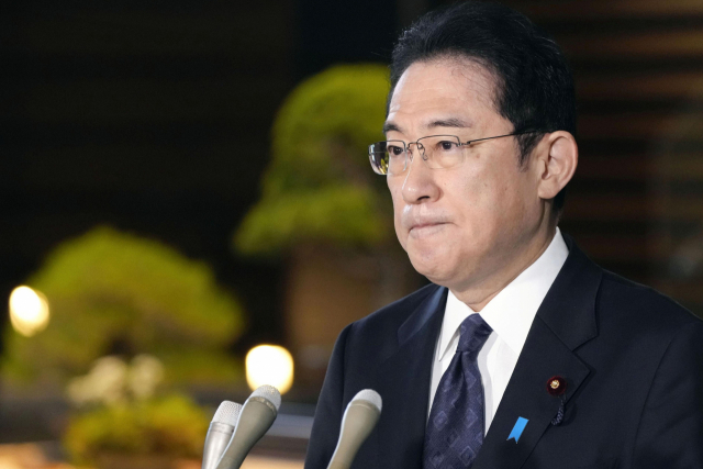 기시다 후미오 일본 총리가 4일 총리 관저에서 열린 기자회견에서 발언하고 있다. AP연합뉴스