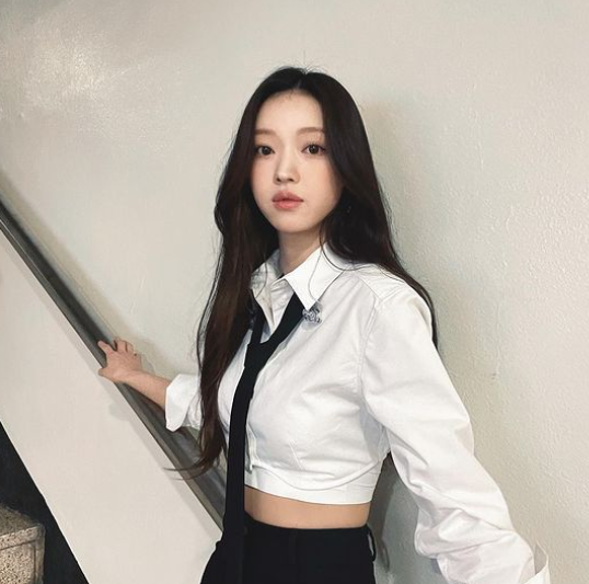 그룹 오마이걸 유아가 신종 코로나바이러스 감염증(코로나 19) 후유증으로 활동 중단을 선언했다. /사진=유아 인스타그램 캡처