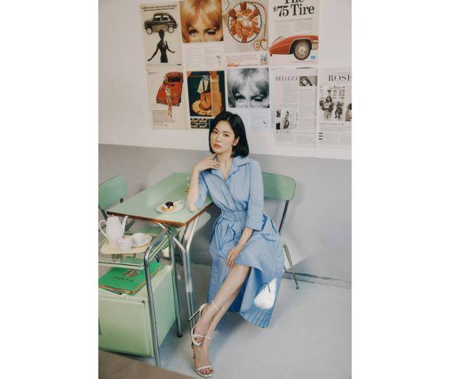 송혜교가 단발 스타일링을 소화하면서 팬들의 마음을 설레게 했다. 송혜교 SNS