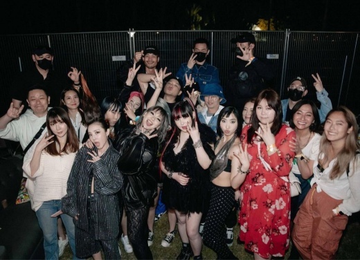Group 2NE1 (2NE1) member San Daraa Park expressed his feelings on the Coachella stage as a complete body for seven years.On the afternoon of the 19th, San Daraa Park said to his personal instagram, It was not like a dream, but it was so real.I did not feel like it was seven years, he said. Maybe the time that was separated from each other was longer than the time we worked together, but it was nice to see all four of us because the breathing was so good as I guessed yesterday.Feelings ... that I seem to have found my original appearance again ... That comfort ... stability ... I think the four puzzles are now re-engineered. I was happy to say that the ten days I was with the four at United States of America.I do not know when it will be, but I hope that the day will come together again, and I will continue to support each other and work hard in my respective positions! I hope it will be a good gift for blackjacks that have been waiting for a long time, he said. I am grateful and loving all those who helped me with the most wonderful wool members and the most powerful wool leader.2NE1 Lets play!!!! added, touching.2NE1 presented its surprise complete stage at the Coachella Valley Music and Arts Festival in United States of America California on Wednesday.Especially, this stage was known to have been led by leader CL.According to his agency Berry Cherry, CL, who was invited to the Coachella stage this year, was not satisfied with his personal stage, but tried to make a surprise event stage by coordinating with the members directly for fans who miss 2NE1.I was invited to Coachella and wanted to invite members to this place because I wanted to gather with our strength and our strength before it was too late, CL said through SNS. I wanted to say thank you to all those who have been protecting us and sharing us through this stage, and I loved 2NE1 for the past 13 years and thank you for spending time together.Today was a very important and meaningful day for myself more than anyone else. I hope that this moment will bring back the feelings I felt through us again. 2NE1 was officially disbanded in November of the same year after the public lands left the team in April 2016.It is only about seven years since the Mnet Asian Music Awards (MAMA) in 2015.It was not like a dream, it was too real. It didnt feel like seven years.Maybe the time that was separated from each other was longer than the time we worked together, but it was nice to see all four of them because their breathing was so good as I guessed yesterday.Feelings like Ive found my original self again. That comfort ... stability ... I think the four puzzles are now re-established.I was happy to say that I was happy for the ten days that the four of them were together in United States of America. I do not know when it will be. I hope that the day will come again, and I will continue to support each other and work hard in their respective positions!I hope its a good gift for the blackjacks that have been waiting so long. I appreciate and love all those who helped me with the most wonderful wool members and the most powerful wool leaders.2NE1 Lets play!!! #2NE1 #2ne1 #Blackjack #Coachella #Coachella #2022