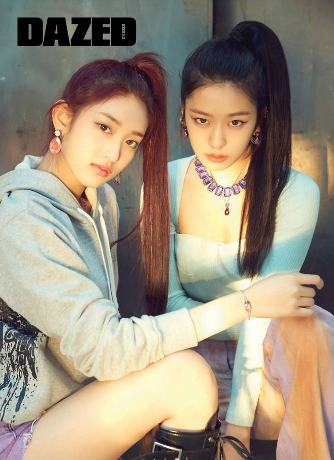 Group IVE (IVE) Ahn Yu-jin and Seo-yool Lee have emanated an irreplaceable charm through the pictorial.Magazine Days released an interview with a pictorial featuring a sensual mood of Ahn Yu-jin and Seo-yool Lee on the 22nd.Ahn Yu-jin and Seo-yool Lee in the public picture perfectly digested their own style of Swarovski accessories with colorful colors and bold designs.Especially, the unique visuals and chic aura of the two people made the viewers fall into a hurry.In an interview after the filming, Ahn Yu-jin said, The debut album has been devoted to both preparation and activity, but it seems that it lacked relaxation.I tried to make sure that there was no shortage in this album, but I want to show you enjoying the stage more comfortably. Seo-yool Lee also revealed his feelings about this photo shoot.I think its our unions point to show you a friend of chemistry, even though you have a position as leader and youngest.So I think the best friend concept like today is completely digested. More pictures and interviews by Ahn Yu-jin and Seo-yool Lee, full of colorful charms, can be found in the May issue of Days and the official SNS channel.