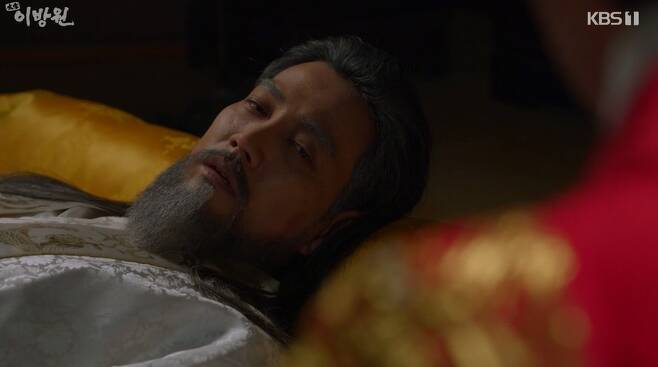 Ju Sang Wook, Taejong of Joson Lee, died by his son Kim Min-ki.At the final episode of KBS 1TVs Taejong of Joson Lee Bangwon broadcast on the 1st, the last episode of the monarch Lee Bangwon was drawn.On this day, Lee visited Min (Park Jin-hee), who was staying at the temple, leaving the palace as advised by King Sejong Ido.Lee asked, How are you? But Mr. Min said, I am doing well. Dont worry.Youve confirmed that hes alive, havent you?Although Lee apologized for the past mistake, saying, Im sorry, forgive me, Min said, Sorry to come now? What is the point now?Lee grabbed his hand and confessed, Please forgive me, I truly love you, and that is not the same. But Min said, Let go of this hand.I certainly loved you, but now its the only thing I can do to not forgive you.I want to leave this dizzy body filled with hate and half with love and fly freely, he said.Lee Bang-won learned that Min was suffering from a school problem, and Lee Bang-won moved his weakened Min to the palace, but finally Min closed his eyes in front of Lee Do and other three brothers.So, not only the three brothers but also the two brothers were saddened.But for a moment, I also told the sad Ido, The subject is not the son of a woman, but the king of the ten thousand, not the king of the ten thousand, rather than appease my sorrow.He must wipe away the tears of the innocent rather than soothe my grief. Get up and do the Kings duties.Ido said, Now leave it to me, do you want to make me the shadow of the king of the king and rule this Joseon in the grave?The King of the King has become a prisoner of the dragon, and then he will forever be a ghost who will not leave the palace. Please come down from the dragon now. Leave it to me. In the end, Lee fell down, and Ido cried, Lets live freely for a day. Lee left a word of Thank you.The Taijong of Joson came to an end at the end of the monarch.