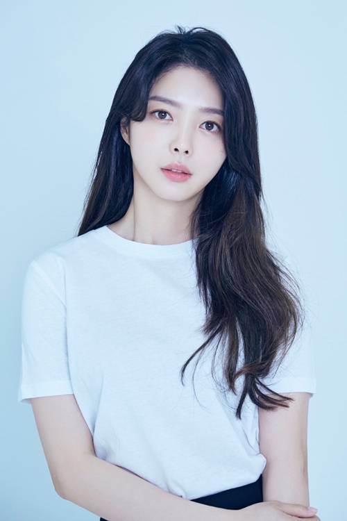 엄현경 전속계약 사진=케이원엔터테인먼트