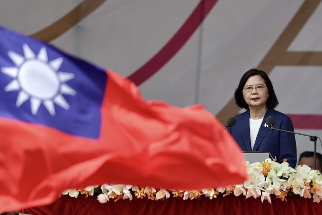 차이잉원 대만 총통이 지난해 10월10일 타이베이에서 열린 건국 기념일 행사에서 연설하고 있다. 타이베이/EPA 연합뉴스