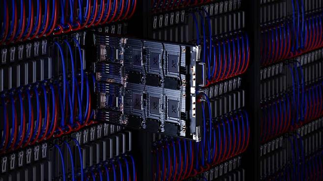 미국 아르곤국립연구소 오로라 슈퍼컴퓨터에 적용된 인텔 CPU 사파이어 래피즈와 GPU 폰테베키오