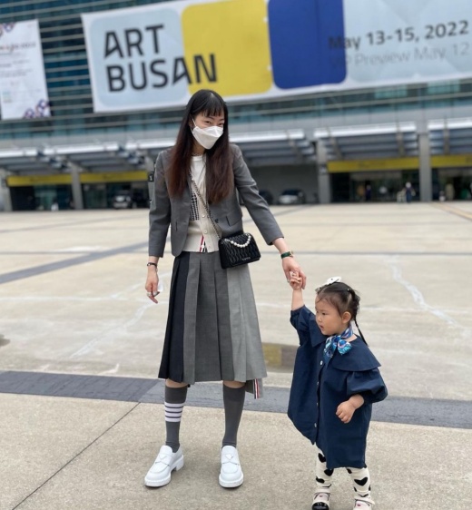 Actor Seo Hyo-rim, 37, shared her daily routine with her daughter during the outing.On the 13th, Seo Hyo-rim said through his SNS, I traveled to Busan with Joy for 23 months. I was with my pretty aunts, so Joy followed my aunts well and I was easier than I was worried about because of my sisters consideration.I accidentally took a commemorative photo with Park Seo-bo and watched the night view and I felt like I had a yacht and wrote the day really beautifully. Joy was really happy with you.Seo Hyo-rim watched the exhibition ArtBusan with her daughter Joy, dressed in Ts coat, skirt, and nissacks, and dressed in luxury goods such as Ms bag and Ps shoes.Clean fashion catches the eye.They also released a travel scene with actor Jeon Hye-bin, who enjoyed a happy moment on the yacht.Meanwhile, Seo Hyo-rim married the head of the trumpet F&B Jung Myung-Ho, 46, the son of Kim Soo-mi (72) in 2019; and held her first daughter Joy in her arms in 2020.Her husband Jung Myung-Ho has recently been accused of embezzlement Alleged.Jung Myung-Ho is receiving Alleged, which bought stocks related to North Korea cooperation from April to May 2019 with 300 million won.