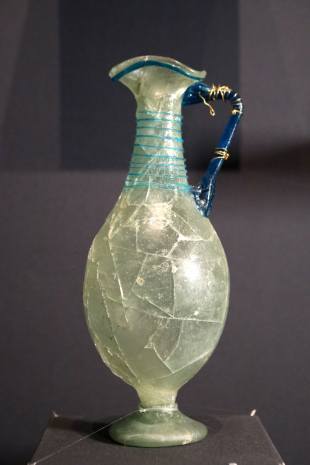 A Roman Phoenix-shaped glass pitcher made in Syria, designated National Treasure No. 193, excavated in 1975 from the fifth-century Hwangnamdaechong, the largest royal tomb of Silla, in Gyeongju, North Gyeongsang Province, is on display at the National Museum of Korea, in Seoul. Photo © Hyungwon Kang