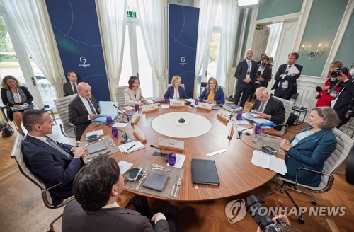 주요 7개국(G7) 외무장관 회의 (함부르크 EPA=연합뉴스) 13일(현지시간) 독일 함부르크에서 열린 주요 7개국(G7) 외무장관 회의. 2022.5.13 photo@yna.co.kr