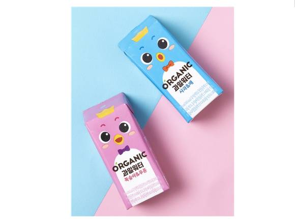 롯데칠성음료이 물을 많이 마시기 어려워하는 아이들을 위해 어린이 주스 브랜드 오가닉(O'rganic)을 출시한다. /사진=롯데칠성음료