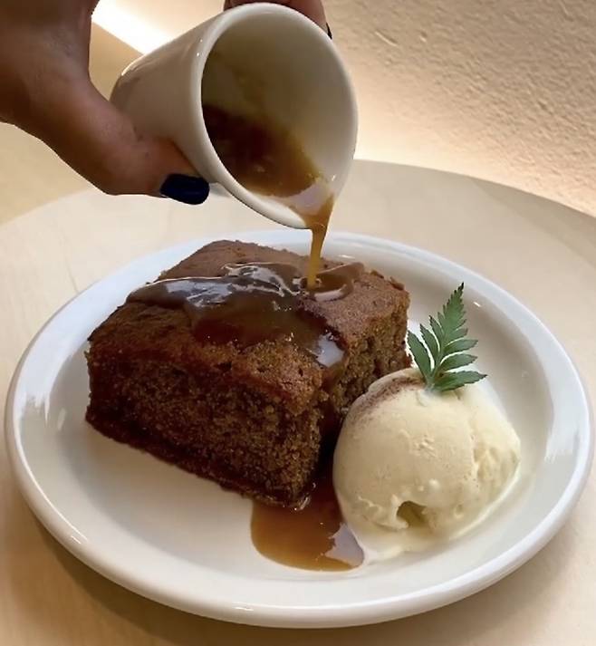 Sticky date pudding with ice cream (Stoked)