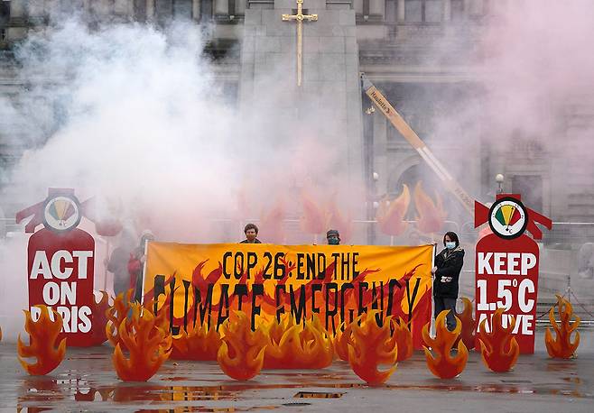 지난해 11월 영국 글래스고에서 기후변화 대응을 요구하는 시위가 열렸다. ⓒEPA