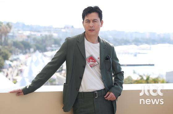 제75회 칸영화제(Cannes Film Festival) 미드나잇 스크리닝 부문에 공식 초청된 영화 '헌트'의 배우 정우성이 팔레 드 페스티벌(Palais des Festival) 4층 Terrasse du Festival에서 국내 매체와 인터뷰를 진행했다. | 칸(프랑스)=박세완 기자 park.sewan@joongang.co.kr 〈사진=JTBC엔터뉴스〉