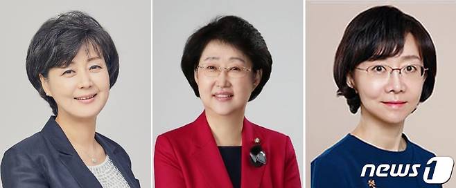 윤석열 대통령이 26일 교육부 장관에 박순애 서울대학교 교수(왼쪽부터), 보건복지부 장관에 김승희 전 자유한국당 국회의원을 지명하고, 식품의약품안전처장에 오유경 서울대학교 교수를 임명했다. (대통령실 제공) 2022.5.26/뉴스1