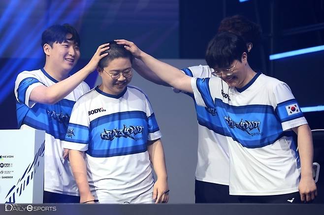 크레이지윈은 신인 박찬화의 활약과 화끈한 공격력을 바탕으로 1주차에만 승점 16점을 쓸어담았다.