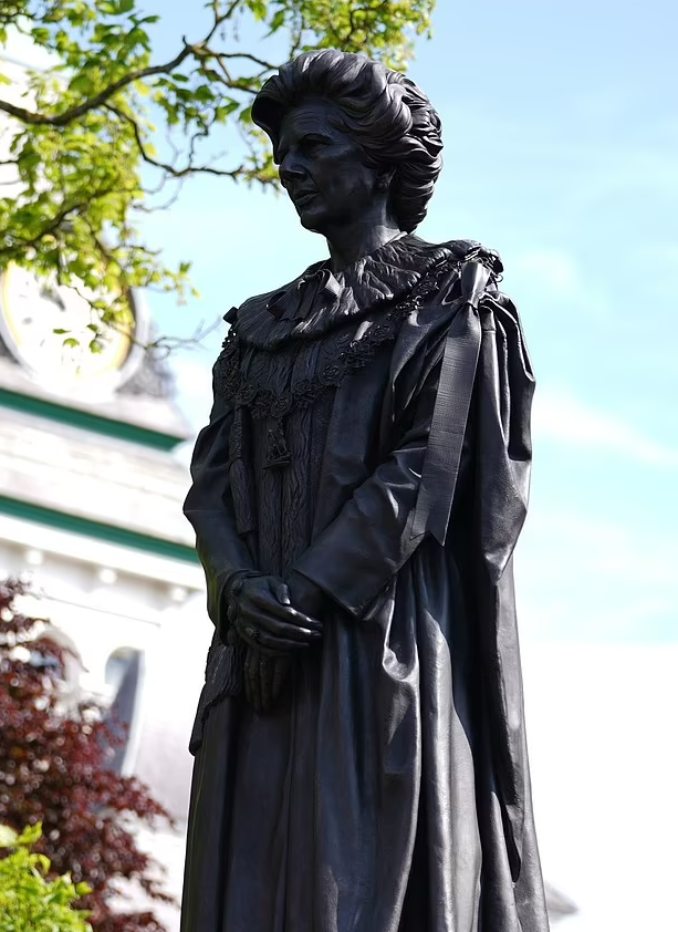 영국 링커셔주에 설치된 마가렛 대처 전 영국 총리의 동상