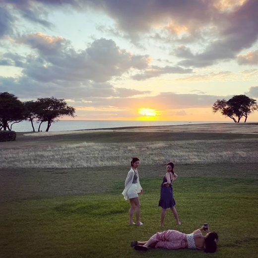 Pregnant actor Jeon Hye-bin, 38, has traveled to Hawaii with his colleagues.Jeon Hye-bin said on the 1st day, #ALOHA and The mostbeautifulsunset when I learned why animals are lying on the floor if they are good.It looks like Hawaii coolina when its reflected in the position tag.Jeon Hye-bin poses playfully in the background of a picturesque glow. It is a picture taken from afar, but Jeon Hye-bins beautiful D line catches the eye.The celebrities also caught up in the photos. The actor Jang Hee-jin (39) is standing next to Jeon Hye-bin, and the person who is lying on the floor taking pictures is Ki Eun-se (real name Byun Yu-mi and 39).The friendship of the three is also impressive.Jeon Hye-bin married a dentist, who was two years old in 2019, and recently announced the news of her pregnancy, which was celebrated by many.