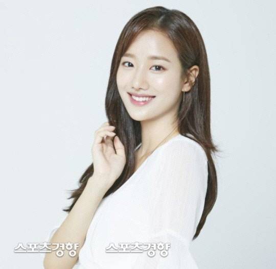 이나은. 스포츠경향 DB