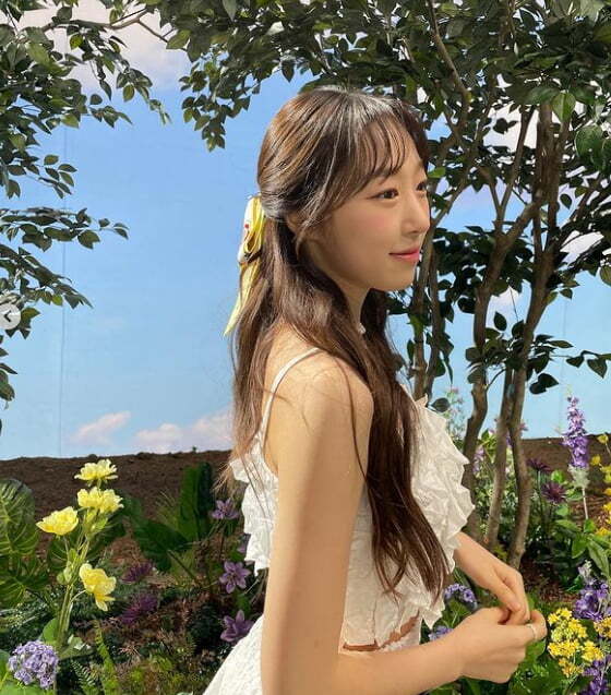 WJSN Subin showed off her princess-like visualsOn the 13th, Subin posted a picture with a heart emoticon through his instagram.Subin in the open photo is wearing a sleeveless blouse with a frill. It is all white look and completes a pure but cool summer look and captures the attention.Meanwhile, WJSN held a solo concert 2022 WJSN Concert Wonder Park (2022 WJSN CONCERT WONDERLAND) at the Olympic Hall in Seoul Olympic Park between November 11 and 12.