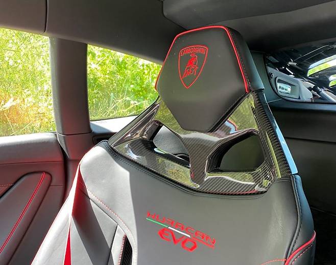 람보르기니 우라칸 에보 시트. / 정치연 기자