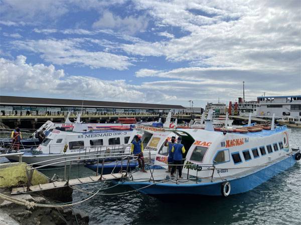 보라카이 공항에서 리조트로 향하는 보트를 탑승할 수 있는 카티클란 선착장.