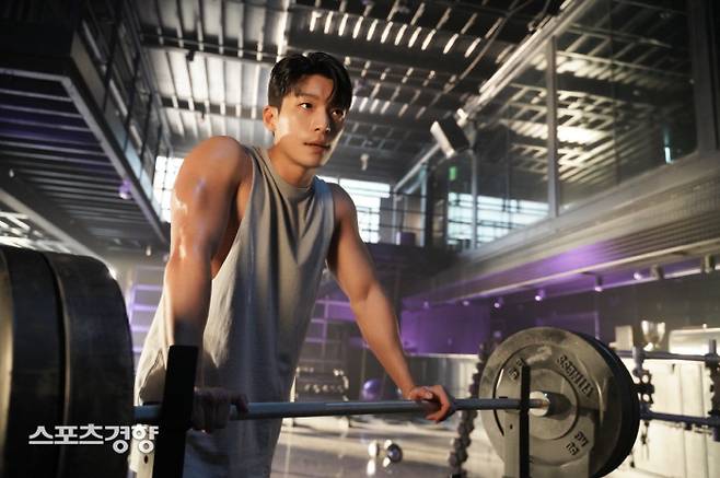 배우 위하준 단백질 음료 광고 비하인드컷. 사진 한국 코카콜라