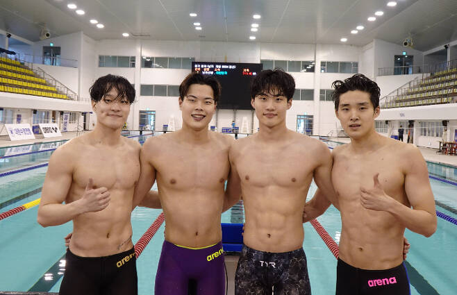 남자 수영 계영 800m 단체전에 출전한 대표팀. 대한수영연맹 연합뉴스