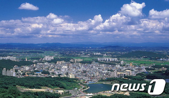 이천시 설봉산에서 바라본 아름다운 시내전경./사진제공=이천시© News1