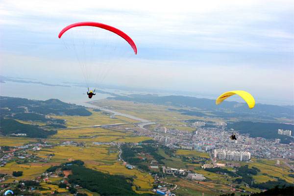 성주산 패러글라이딩.