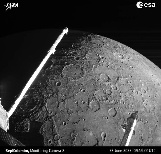 지난 23일 베피콜롬보(BepiColombo)가 수성을 근접비행하며 촬영한 사진. ESA/BepiColombo/MTM, CC BY-SA 3.0 IGO