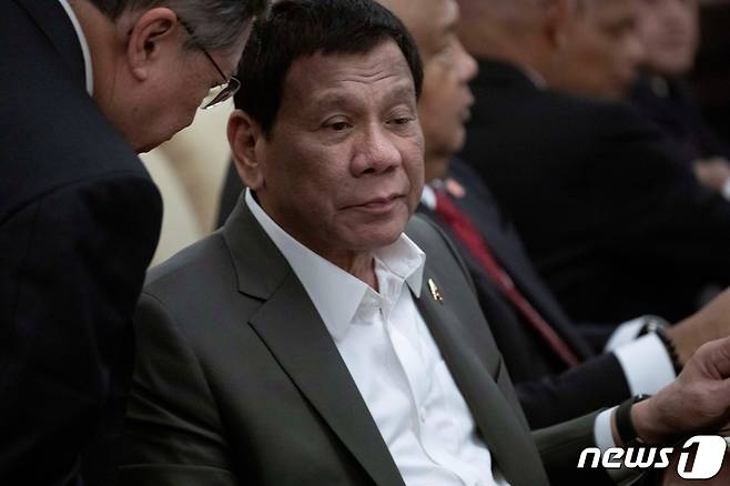 로드리고 두테르테 필리핀 대통령이 2019년 8월29일 시진핑 중국 국가주석과 회동하기 위헤 베이징을 방문한 모습. © 로이터=뉴스1 © News1 최서윤 기자