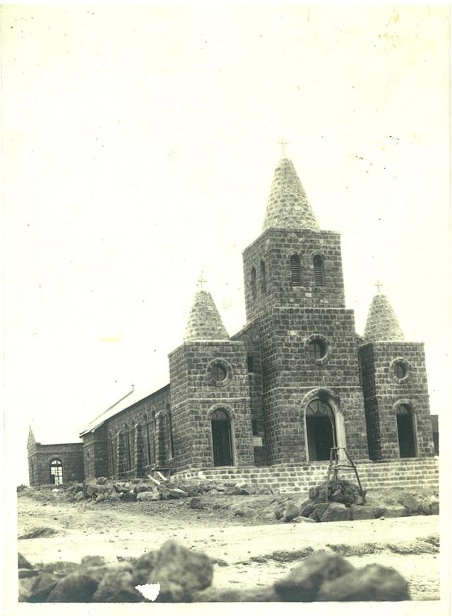 1955년 건립 당시 옛 한림성당 종탑 전경. 제주도 제공