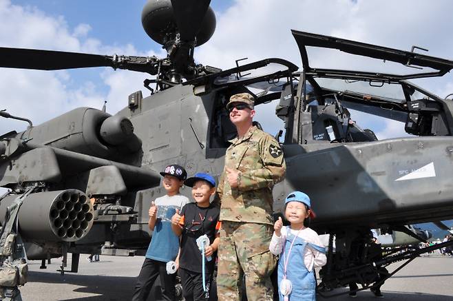 계룡시는 2007년부터 10여년간 군 문화라는 전국 유일의 콘텐츠로 계룡 군 문화축제를 개최하고 있다.