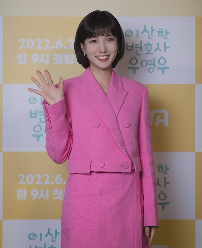 Park Eun-bin poses for photos before a press conference at Lotte Cinema Konkuk University in Gwangjin-gu, Seoul on Wednesday. (ENA)