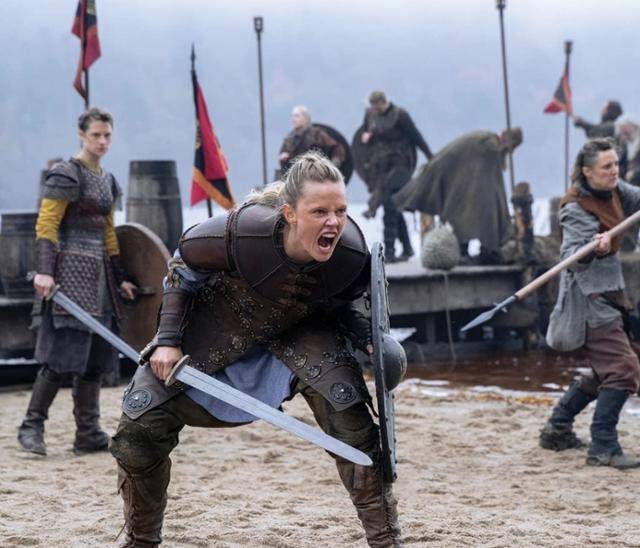 복수를 하기 위해 카테카트로 온 프레이디스. 훌륭한 여전사로 거듭난다. IMDb 제공