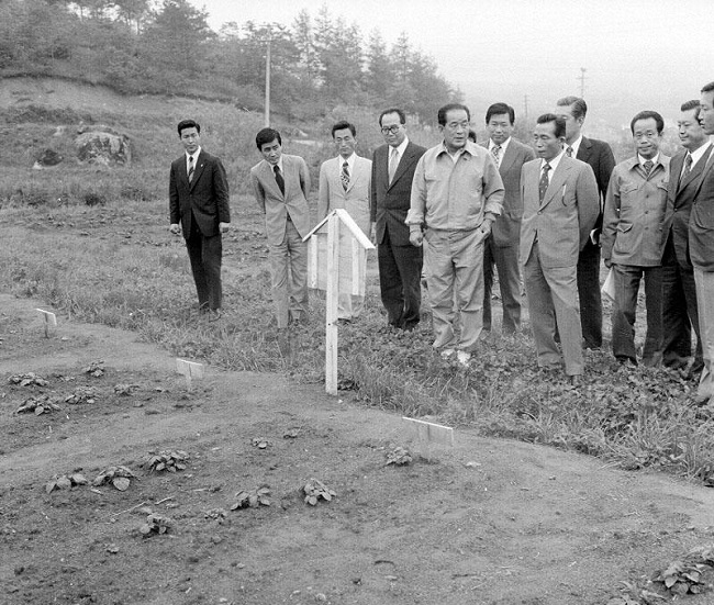 박정희 대통령 고랭지농산물시험장시찰1(1973)