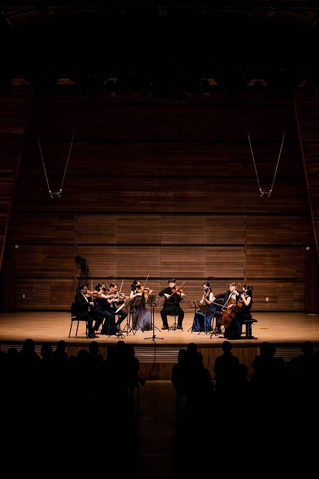 Two string quartets - Esme Quartet and Quatuor Modigliani perform Mendelssohn’s ”String Octet in E flat major, op. 20” during the opening concert of the 19th Music in PyeongChang on Saturday. (Music in Pyeongchang)