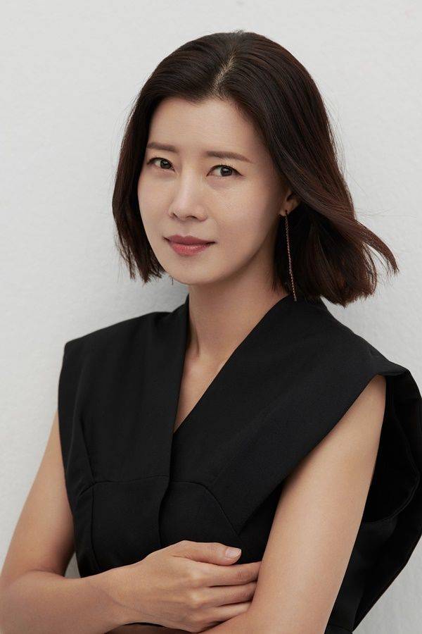 이브 유선 인터뷰 / 사진=블레스이엔티 제공