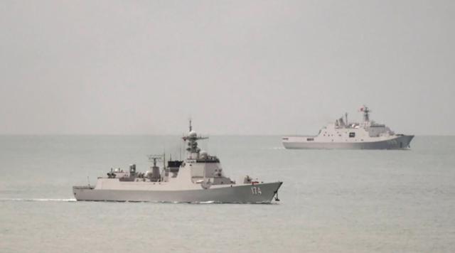 지난 3월 남중국해(서필리핀해)에 진입한 중국 군함의 모습. 필스타 캡처