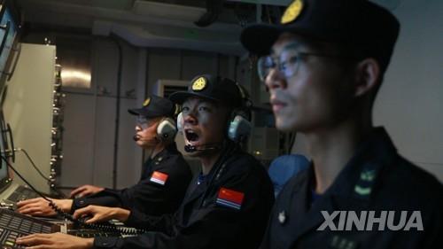 중국 인민해방군 동부전구 해군 병사들 (신화=연합뉴스)