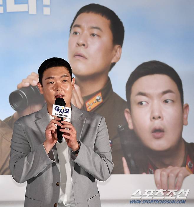 영화 육사오 언론시사회가 10일 서울 용산구 한강로동 CGV용산아이파크몰에서 열렸다. 배우 김민호가 인터뷰를 하고 있다. 용산=박재만 기자 pjm@sportschosun.com/2022.08.10/