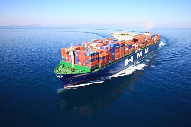 친환경 대체 연료 ‘바이오중유’ 선박 실증을 성공적으로 마친 1만3,000TEU급 컨테이너선 HMM 드림호. HMM 제공