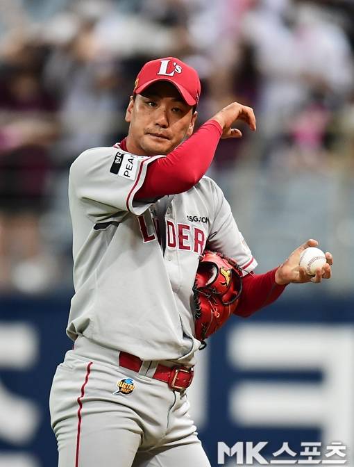 김광현의 10일 문학 kt전 투구 내용은 손에 꼽을 만큼 좋지 않은 컨디션인 게 보였다. 그러나 위기를 벗어나는 모습은 여전히 에이스다웠다. 사진=김재현 기자